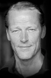 Retrato de Iain Glen